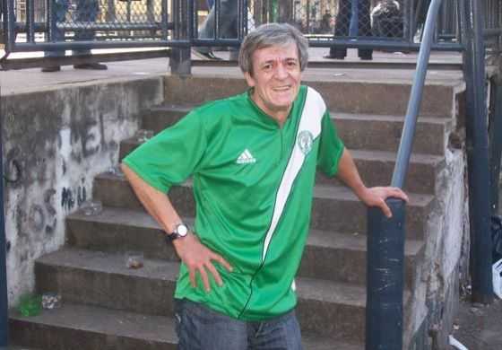 En la foto tenía puesta la camiseta de Nigeria para mufarla en el mundial (Sudáfrica 2010)